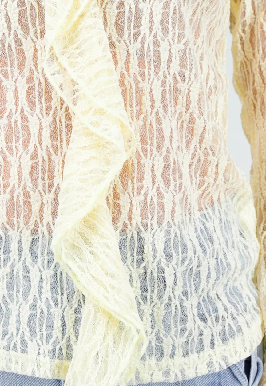 Butter Yellow Kanten Blouse met Lange Mouwen en Ruffle Detail
