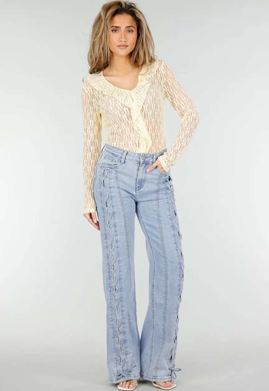 Butter Yellow Kanten Blouse met Lange Mouwen en Ruffle Detail