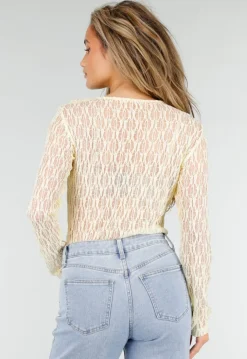 Butter Yellow Kanten Blouse met Lange Mouwen en Ruffle Detail