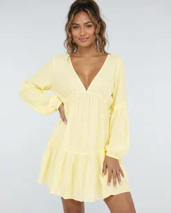Butter Yellow Mousseline Mini Jurk met V-Hals en Volantzoom