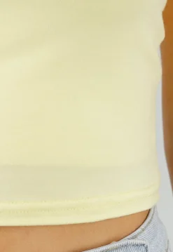 Butteryellow Stretch Cropped Top met Ronde Hals