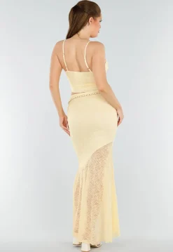 Butter Yellow Two-Piece Set met Kant en Asymmetrische Rok