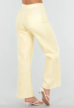 Butter Yellow Wide Leg Jeans met Polkadotprint