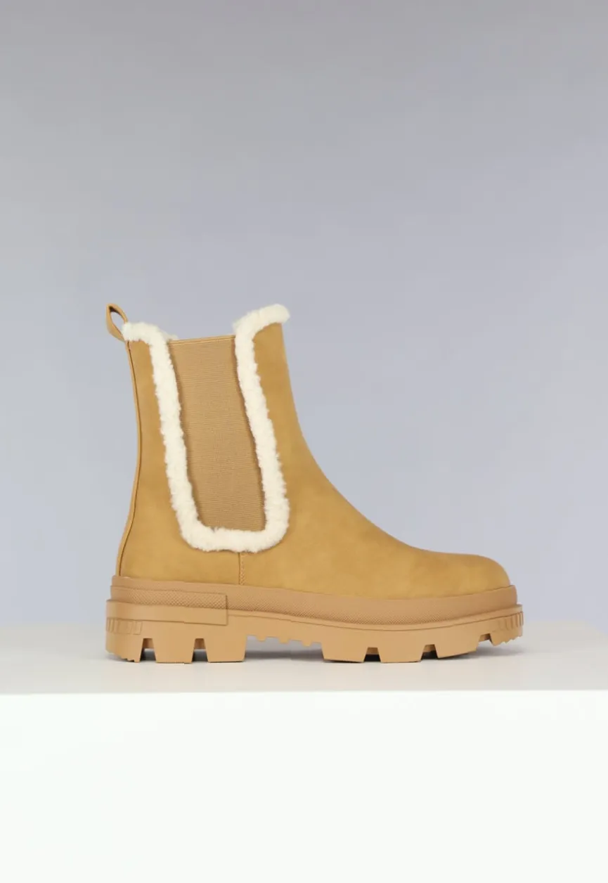 Camel Suèdelook Chelsea Boots met Teddy Details