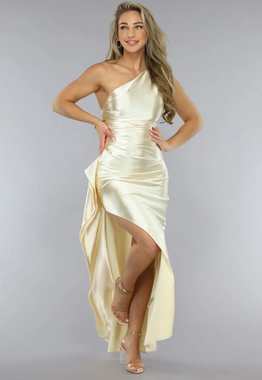 Champagnekleurige Satijnen One Shoulder Jurk met Hoge Split