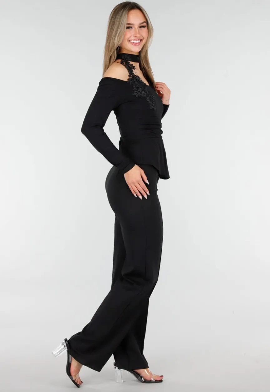 Cold Shoulder Peplum Top met Choker Zwart