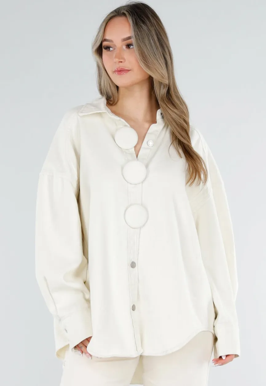 Crème Denim Blouse met Oversized Knopen en Lange Mouwen