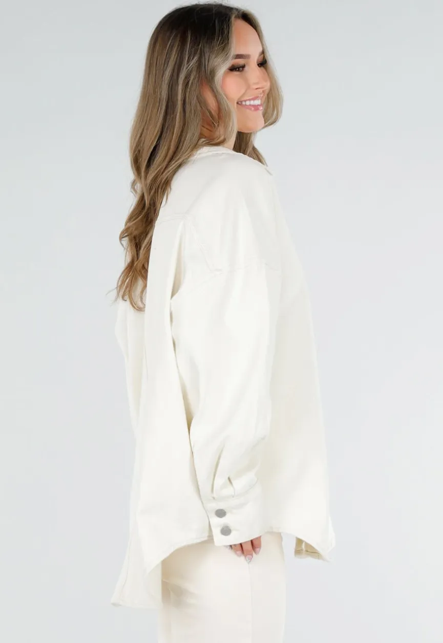 Crème Denim Blouse met Oversized Knopen en Lange Mouwen