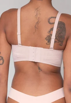 De Perfecte Strapless BH in Soft Roze