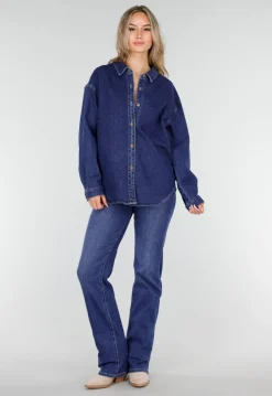 Donkerblauw Denim Overhemd met Oversized Pasvorm en Knoopsluiting