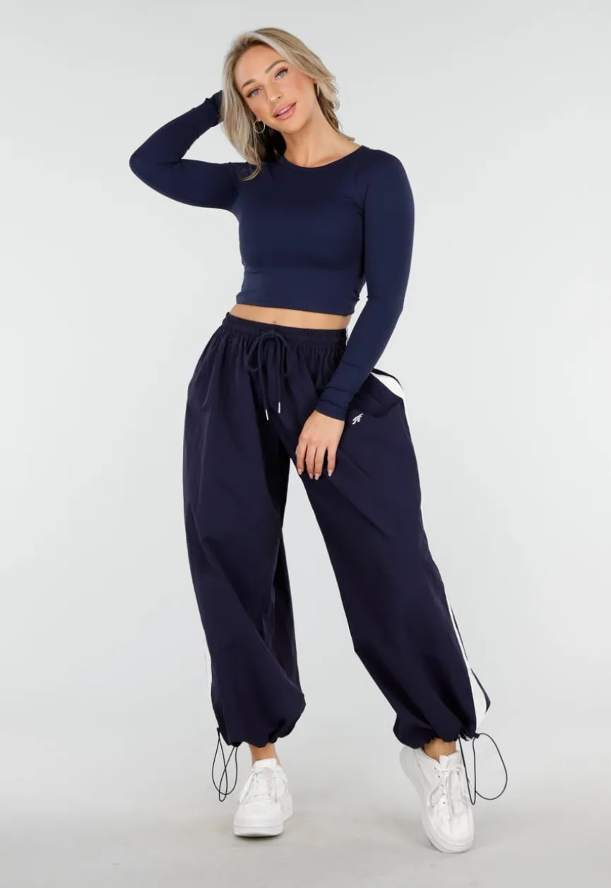 Donkerblauwe Crop Top met Pads en Open Rug