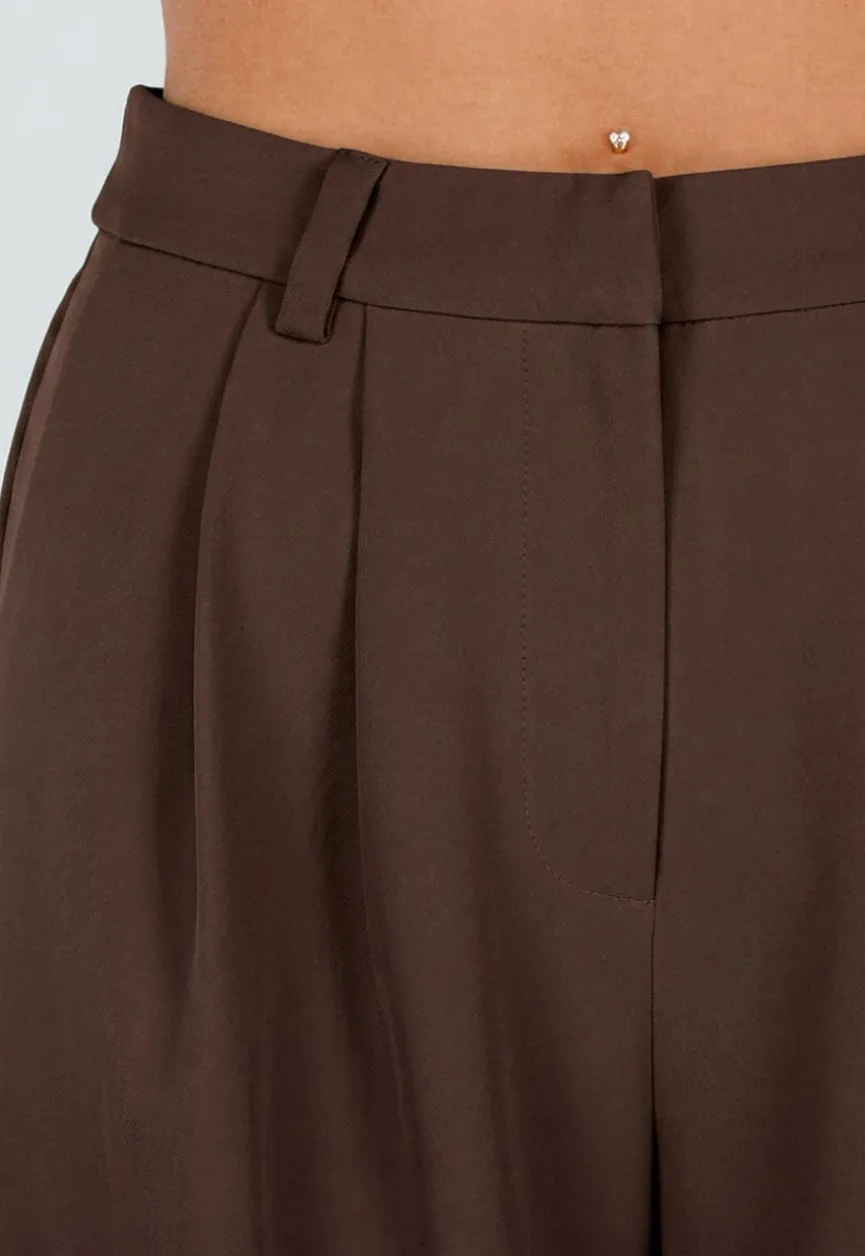 Donkerbruine Plooi Short met Elastische Tailleband