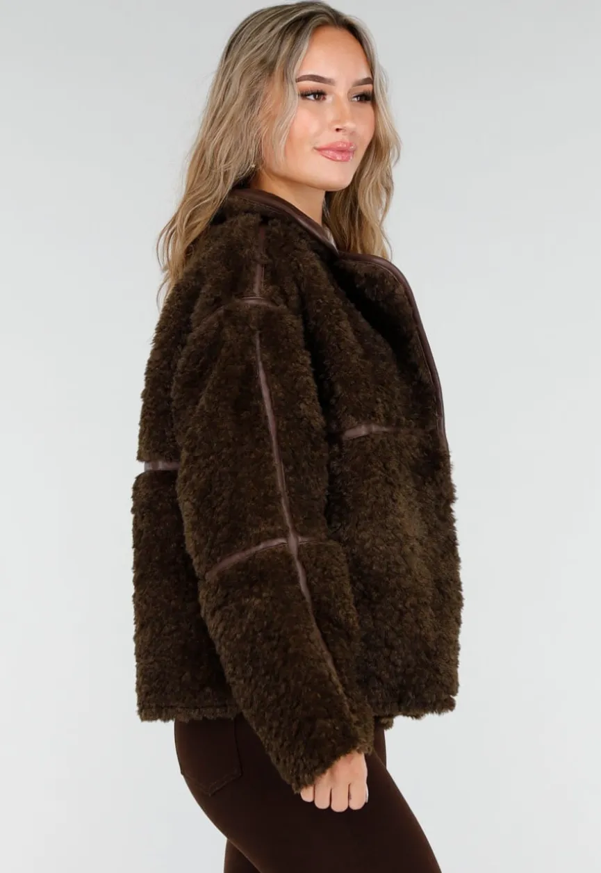 Donkerbruine Teddy Jas met Knoopsluiting