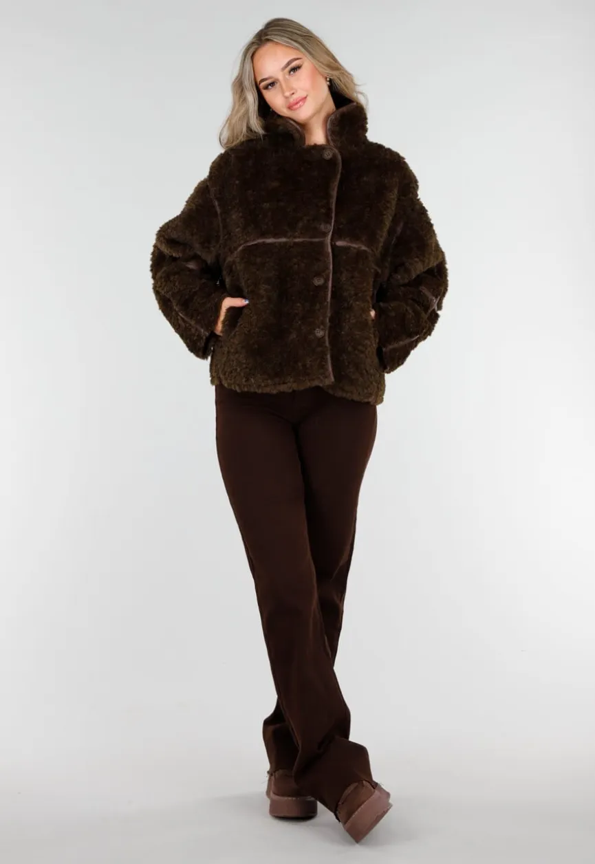 Donkerbruine Teddy Jas met Knoopsluiting