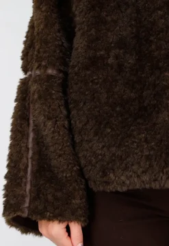 Donkerbruine Teddy Jas met Knoopsluiting