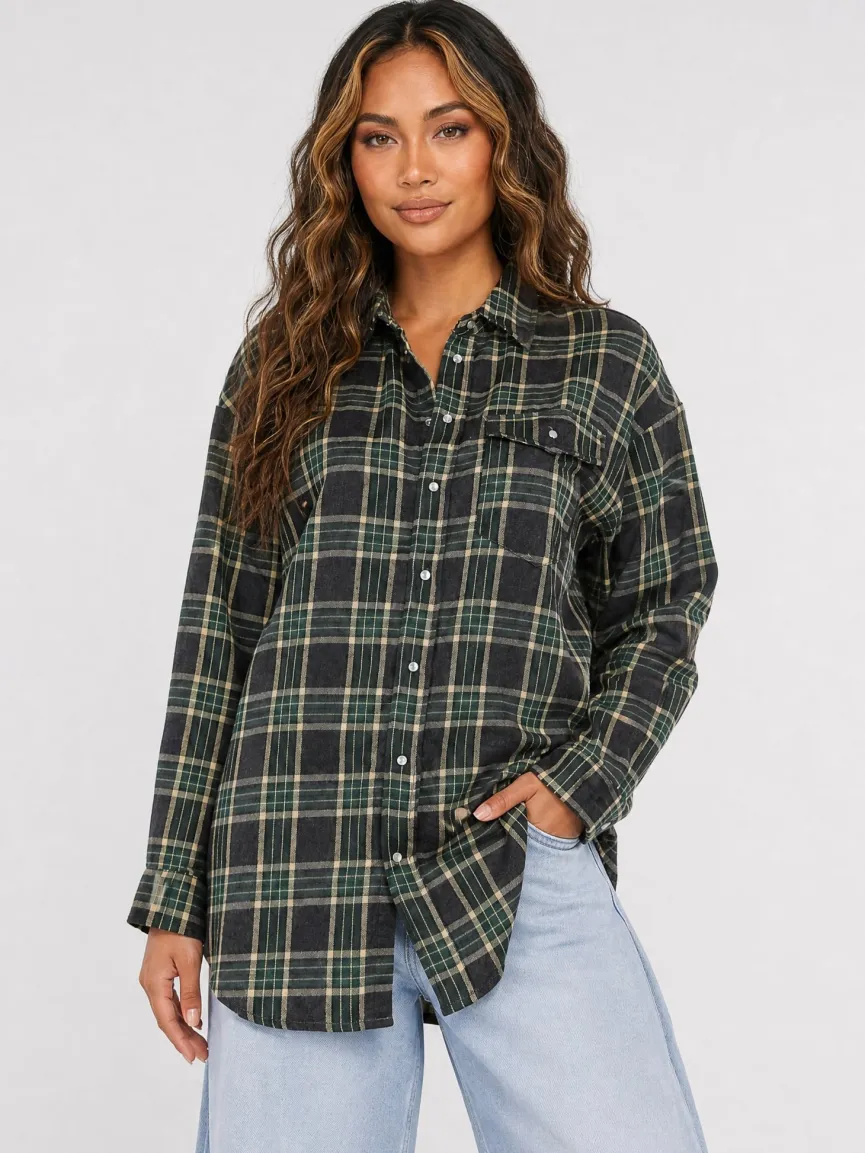 Donkergroene Geruite Blouse met Lange Mouwen en Borstzak