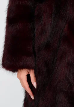 Donkerrode Faux Fur Jas met Brede Reverskraag