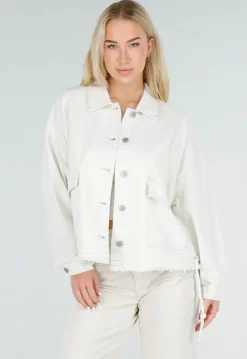 Ecru Denim Jas met Klepzakken, Trekkoord en Knoopsluiting