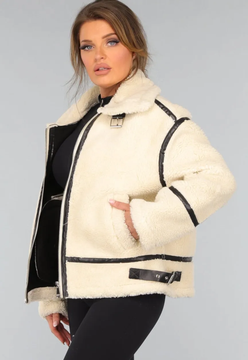 Ecru Teddy Jas met Zwarte Details