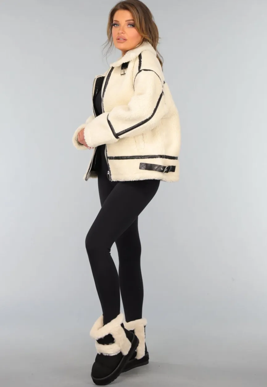 Ecru Teddy Jas met Zwarte Details