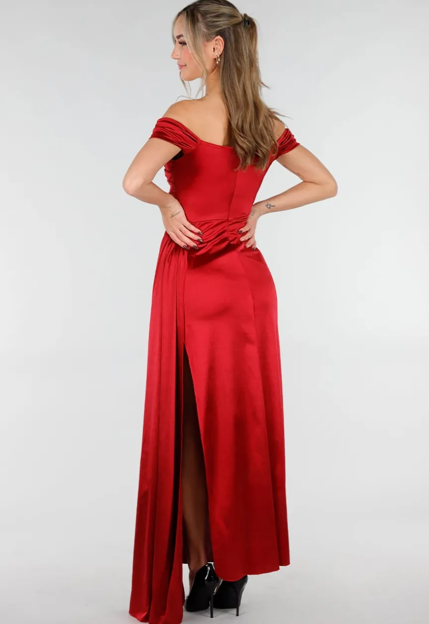 Felrode Off Shoulder Maxi Jurk in Satijn
