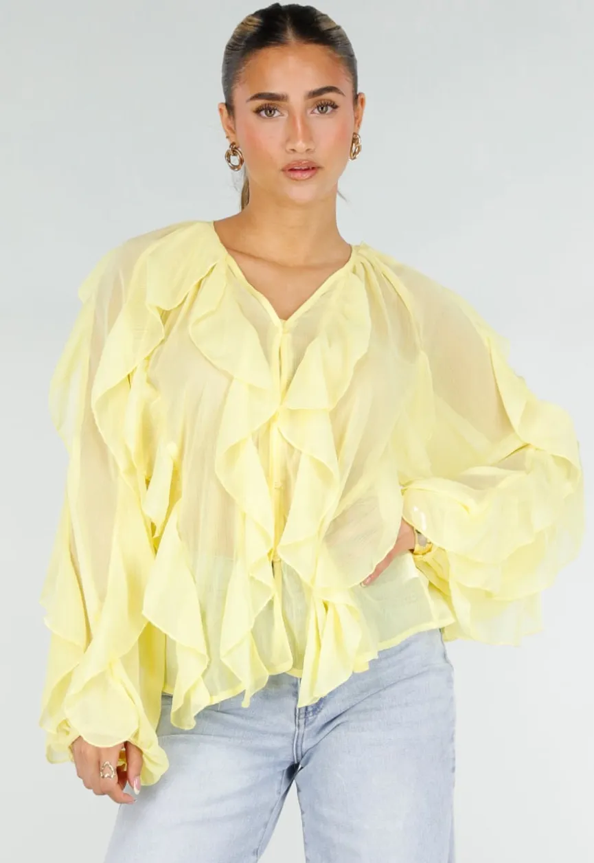Gele Chiffon Blouse met Ruffles Lange Mouwen en Knopen