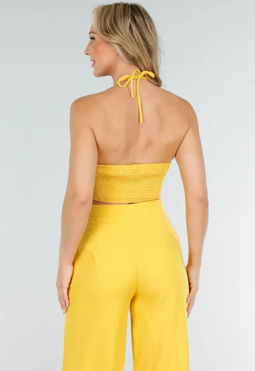 Gele Set met Halter Crop Top en Wijde High Waist Broek