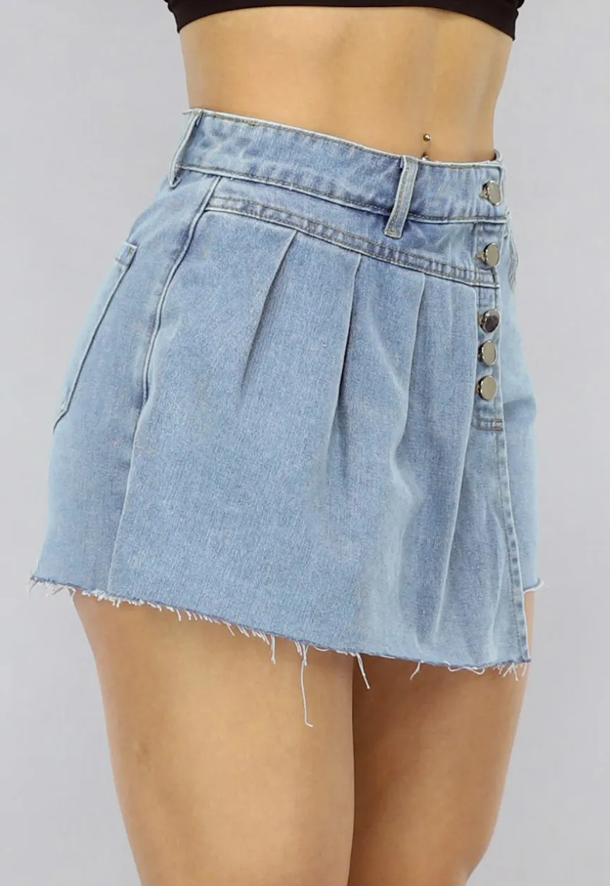 Geplooide Denim Overslag Skort in Lichtblauw met Knopen