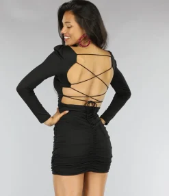 Geplooide Zwarte Bodycon Jurk met Vierkante Hals