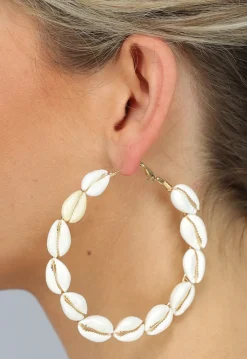 Goudkleurige Oorringen met Kauri Schelpjes