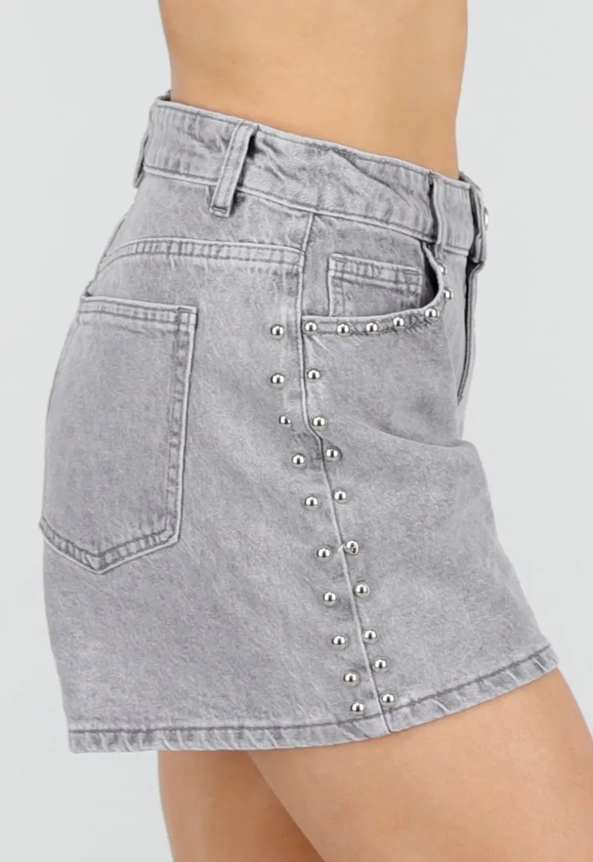 Grijze Denim Shorts met Studs en Rechte Pijpen