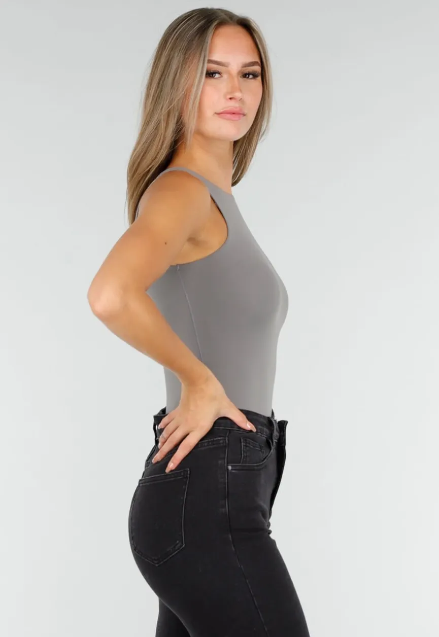 Grijze Stretch Bodysuit met Hoge Hals en String Achterkant