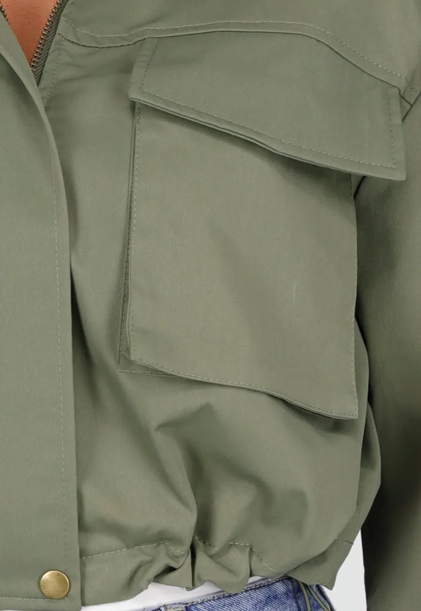 Groene Cropped Utility Jas met Grote Zakken