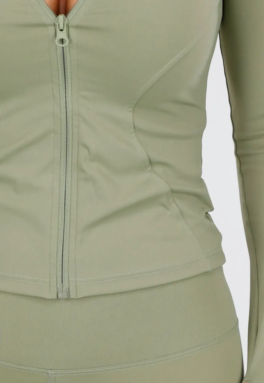 Groene Sportset met Strakke Legging en Sportjack