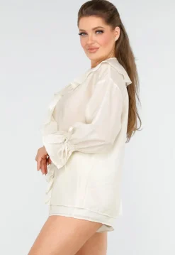 Ivoorkleurige Top met Ruffles en Short