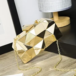 Kleine Metallic Clutch