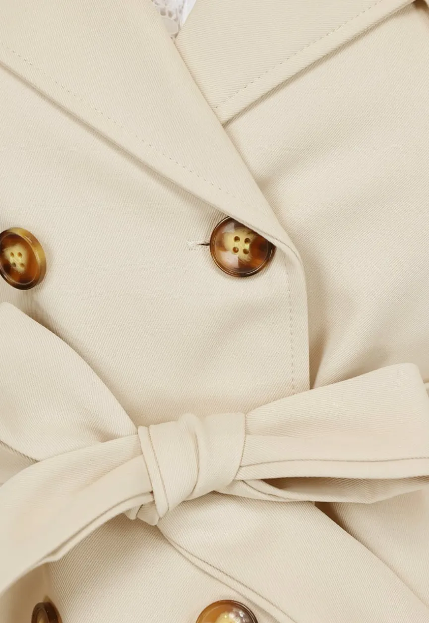 Korte Beige Jas met Tailleband en Knoopsluiting