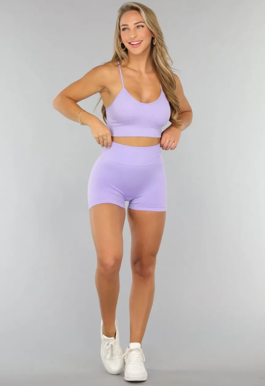 Korte Lila Yoga Set met Gekruist Rug Detail
