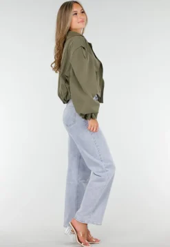 Korte Trench Coat in Armygroen met Double-Breasted Sluiting