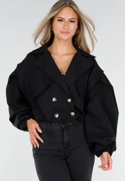 Korte Trench Coat in Zwart met Pofmouwen en Knopen
