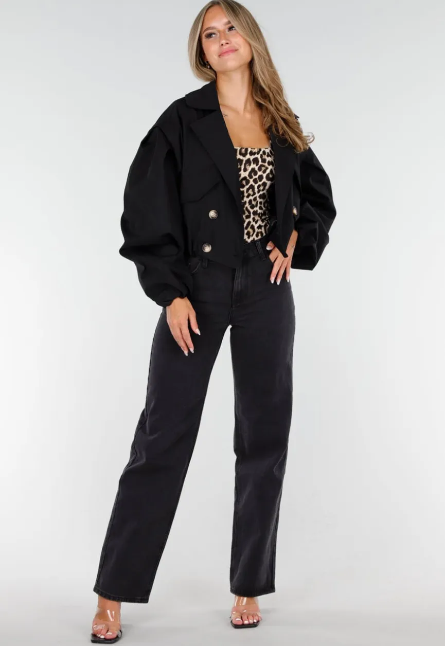 Korte Trench Coat in Zwart met Pofmouwen en Knopen