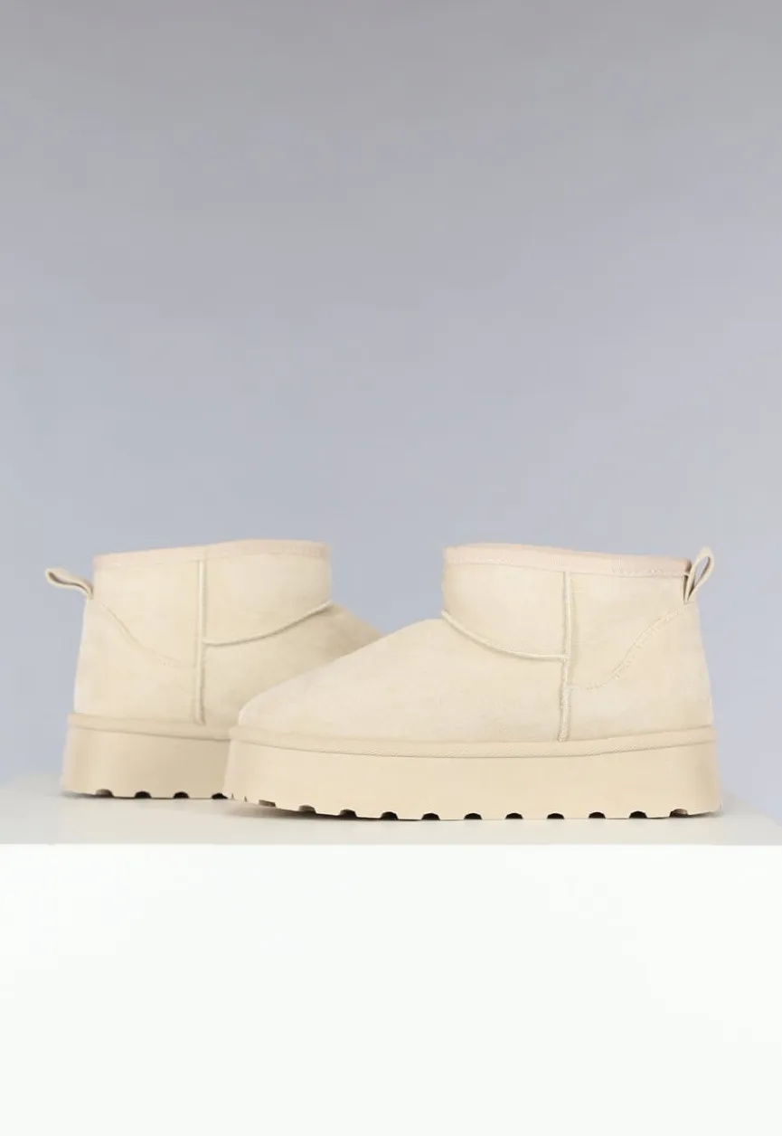 Lage Beige Suèdelook Winterlaarsjes met Bont en Plateau Zool