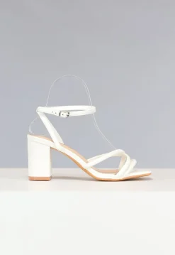 Lage Strappy Sandaletten in Wit