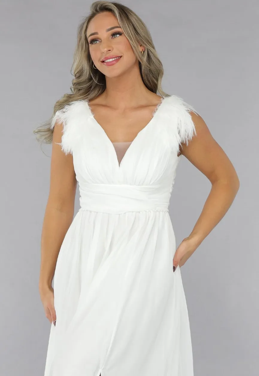 Lange Witte Chiffon Jurk met Veren Details