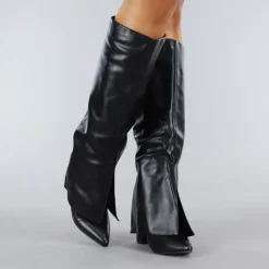 Lange Zwarte Gevouwen Laarzen met Spitse Neus
