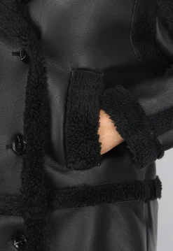 Lange Zwarte Lederlook Teddy Trenchcoat