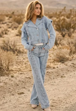 Lichtblauw Denim Jasje met Veterdetails en Ruffle Schouders