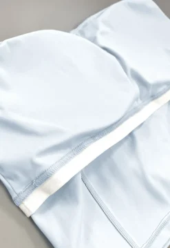 Lichtblauwe Bandeau Top met Stretch en Rechte Halslijn