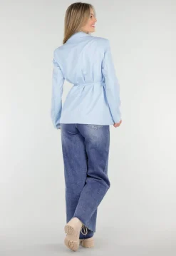 Lichtblauwe Blazer met Tailleceintuur en Stoffen Bloemdetail