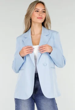 Lichtblauwe Blazer met Tailleceintuur en Stoffen Bloemdetail